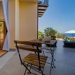 Lejlighedshotel Pater Meus - Sea View, Pool & Parking Cefalù