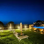 Lejlighedshotel Pater Meus - Sea View, Pool & Parking