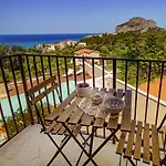 Pater Meus - Sea View, Pool & Parking Lejlighedshotel