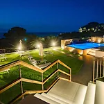 Pater Meus - Sea View, Pool & Parking 4* Cefalù