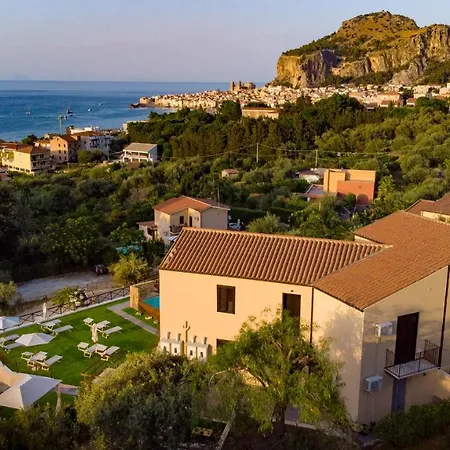 Pater Meus - Sea View, Pool & Parking 4*