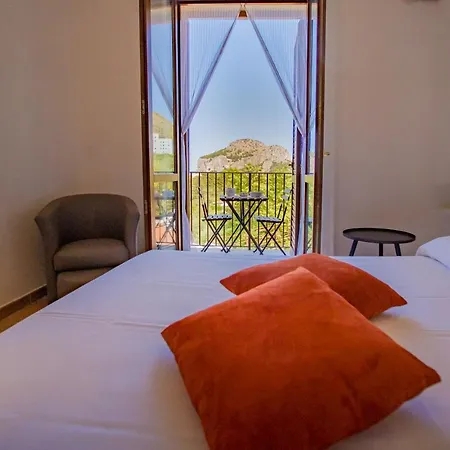 Pater Meus - Sea View, Pool & Parking 4*