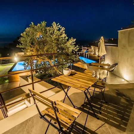 Pater Meus - Sea View, Pool & Parking شقة فندقية 4*