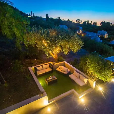 Pater Meus - Sea View, Pool & Parking 4*