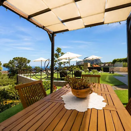 شقة فندقية Pater Meus - Sea View, Pool & Parking 4*