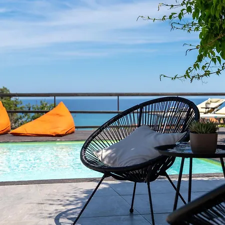 Pater Meus - Sea View, Pool & Parking شقة فندقية تْشيفالو
