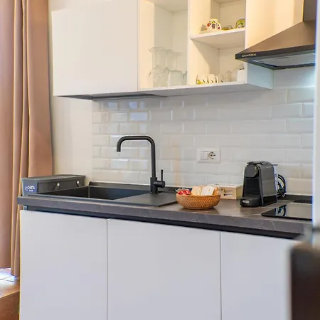 شقة فندقية Pater Meus - Sea View, Pool & Parking تْشيفالو