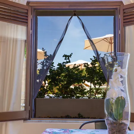Pater Meus - Sea View, Pool & Parking 4* チェファル