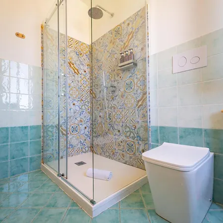 شقة فندقية Pater Meus - Sea View, Pool & Parking 4*
