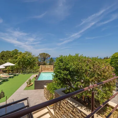Pater Meus - Sea View, Pool & Parking شقة فندقية