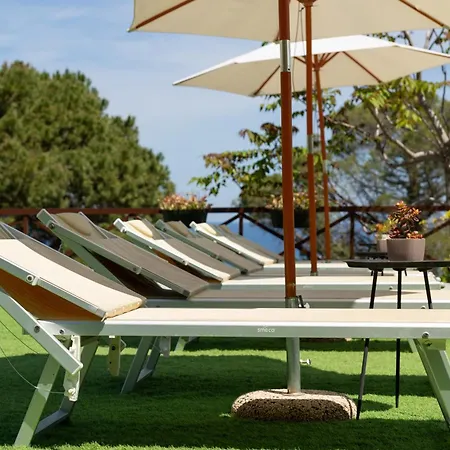 شقة فندقية Pater Meus - Sea View, Pool & Parking 4*