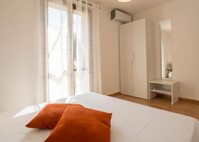 Апарт-отель Pater Meus - Sea View, Pool & Parking Чефалу