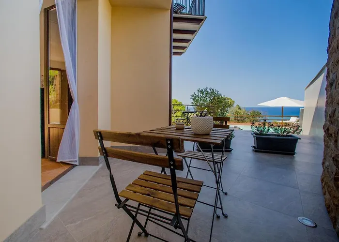 Apart Otel Pater Meus - Sea View, Pool & Parking Cefalù