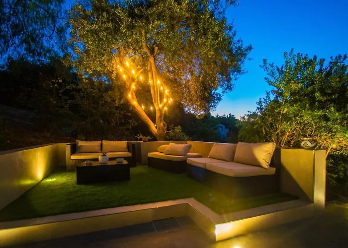 Pater Meus - Sea View, Pool & Parking Apart Otel 4*