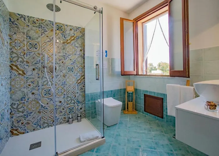 Pater Meus - Sea View, Pool & Parking 4*