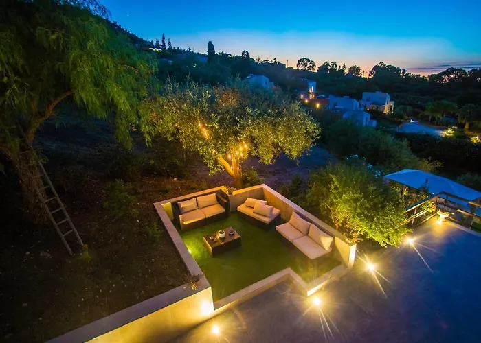 Pater Meus - Sea View, Pool & Parking 4*