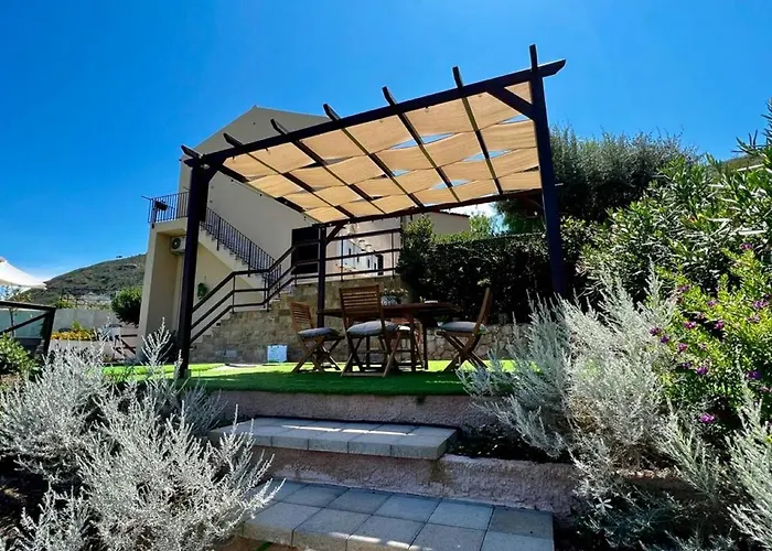 Pater Meus - Sea View, Pool & Parking 4* Cefalù